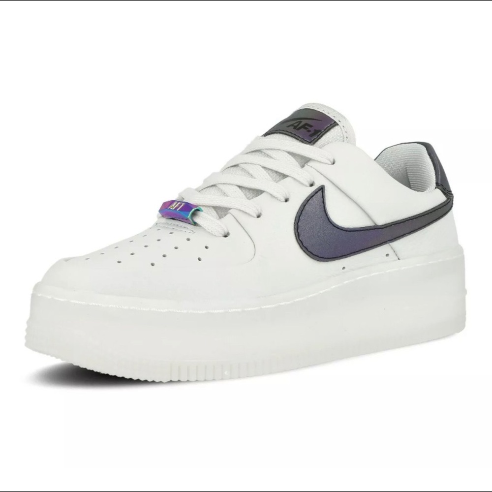 Nike Women's Air Force 1 Sage Low LX Shoe - Picture 4 of 4